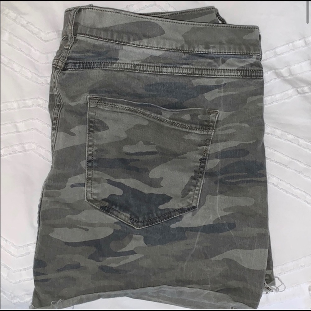 Express mini skirt